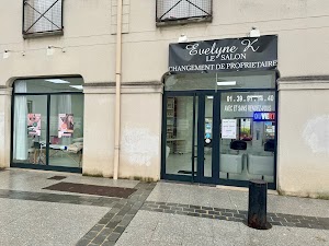 Evelyne K - Le Salon